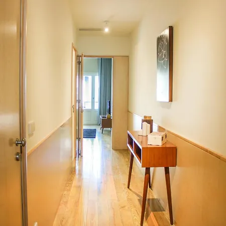 Trendy Heritage Apartment *